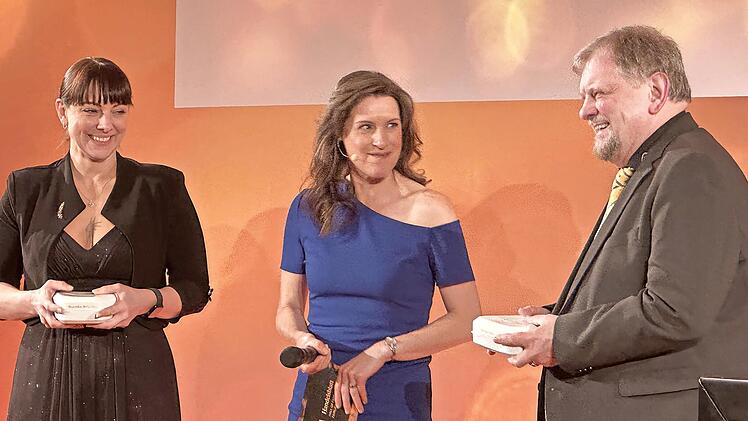 Carletta Heinz (l.) und Carl-August Heinz wurden in die „Hall of Fame der Familienunternehmen“ aufgenommen.