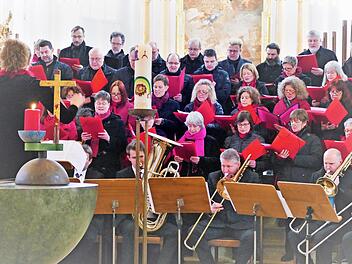 Die Bläser und Sänger/innen boten herausragende Kirchenmusik. Fotos: Marion Krüger-Hundrup