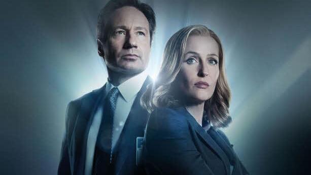 Mulder und Scully bekommen es wieder einmal mit Au&szlig;erirdischen zu tun. Foto: Fox, ProSieben