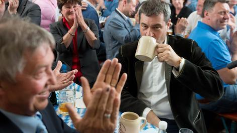 Markus Söder spricht beim Tag des Bieres in Seinsheim