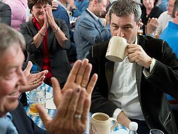 Markus S&ouml;der spricht beim Tag des Bieres in Seinsheim