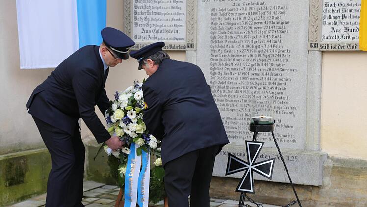 Kranzniederlegung  Foto: Franz Galster