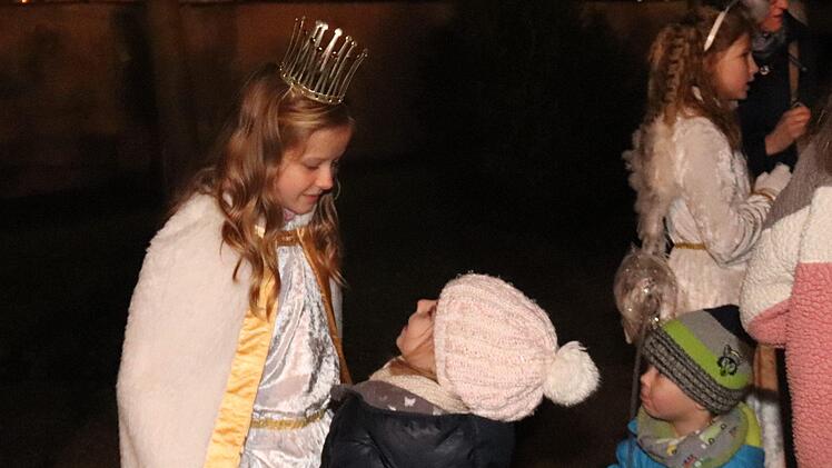 Das Christkind war auf dem Markt unterwegs. Foto: Johanna Blum