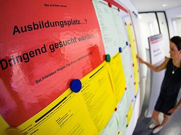 Eine Woche nach dem Ausbildungsbeginn sind auch im Landkreis Lichtenfels noch unz&auml;hlige Lehrstellen nicht besetzt.  Symbolbild: Christoph Schmidt/dpa
