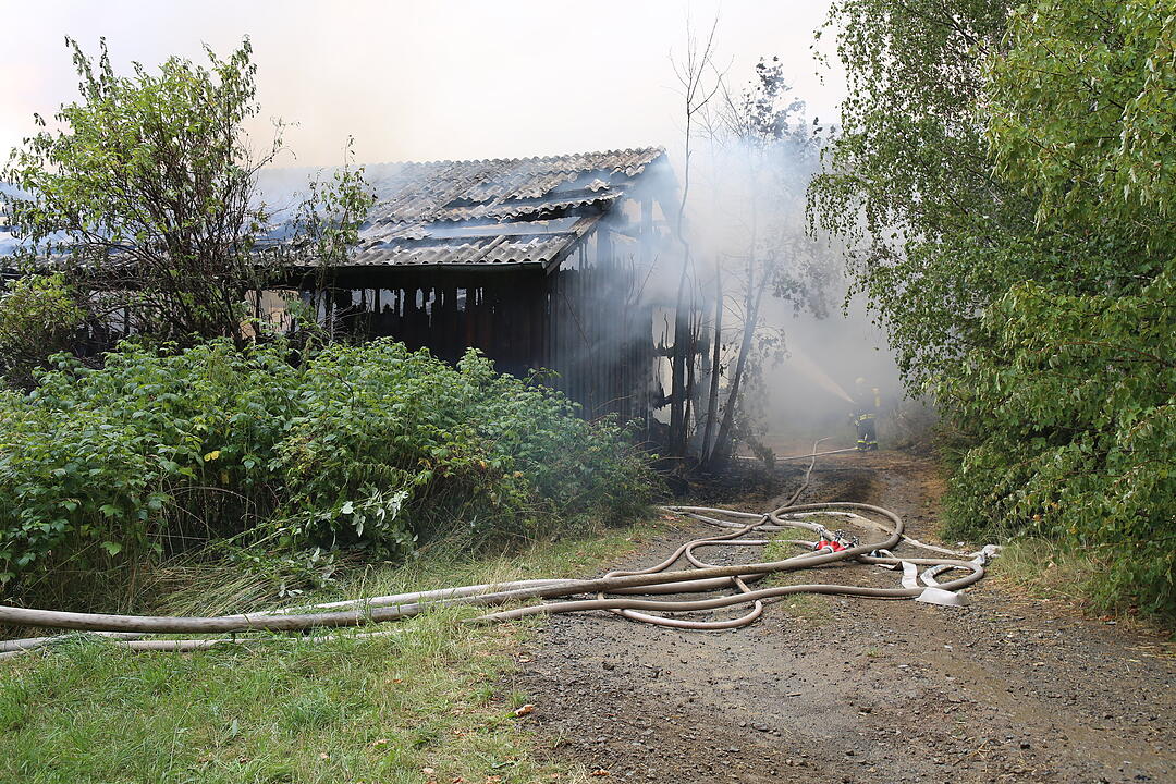 Brand auf Bauernhof in Unterkotzau