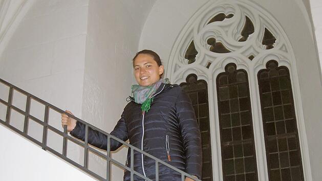 Die Kirchenmusikerin Theresa Valtl hatte sich beim Landeskirchenamt für ein Praxisjahr in St. Moriz beworben. Seit Oktober 2020 ist sie da. Valtl ist 26 Jahre alt und stammt aus Augsburg.  Foto: Edwin Meißinger