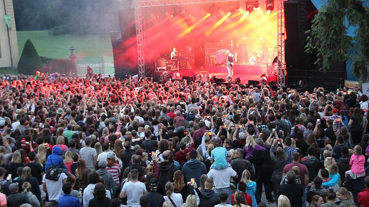Mark Forster war 2016 einer der klangvollen Namen im Eyrichshöfer Schlosshof - nach PUR, BAP, Ritchie Blackmore und Ray Garvey. Jetzt kommt ein Weltstar hinzu.Foto: Ralf Kestel