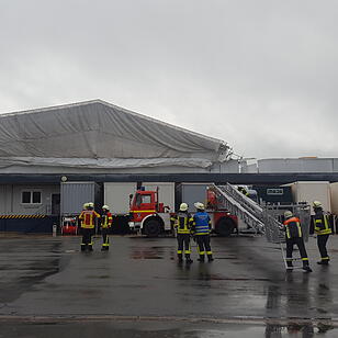Hallendach in Kasendorf stürzt ein
