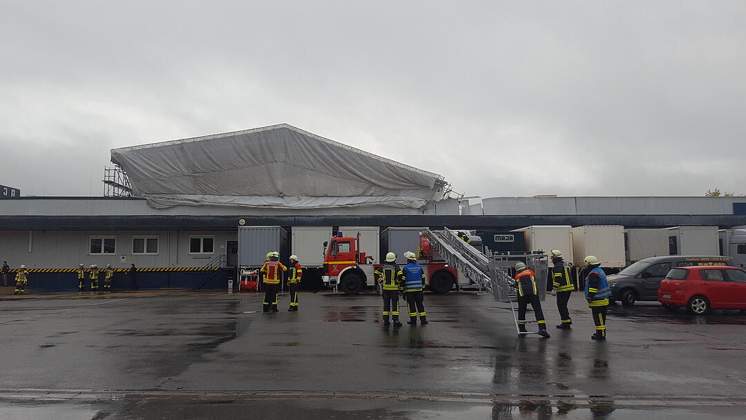 Hallendach in Kasendorf stürzt ein