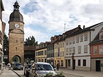 Parklet, eine Art Stadtmöbel, in der Ketschengasse: Heute gibt es dort von 10 bis 15 Uhr eine Kundgebung anlässlich des europäischen "Parking Day".  Foto: Reallabor Stadtland
