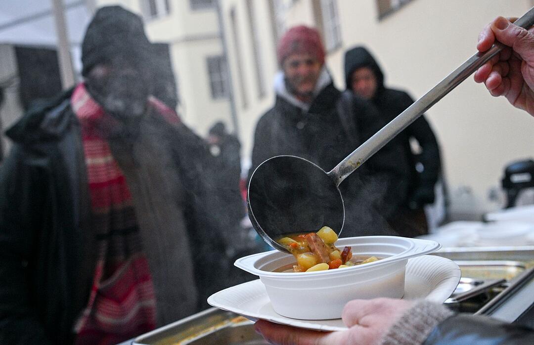 Wiederer&ouml;ffnung der Caritas-Ambulanz am Zoo Berlin