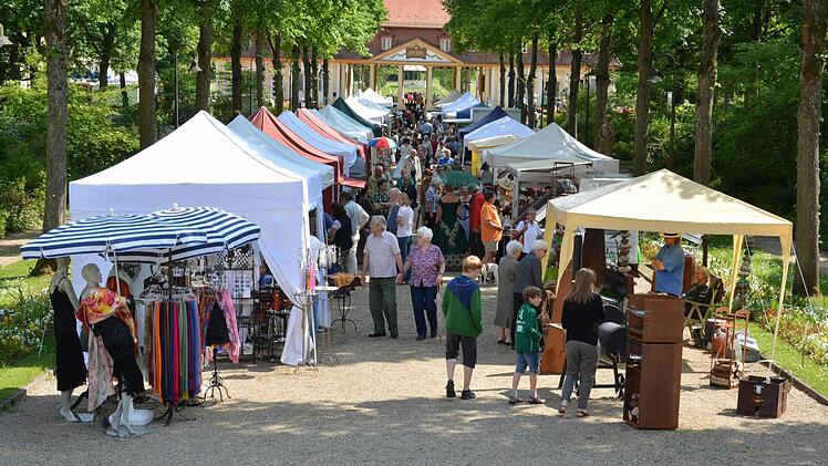 Die Ausstellung LebensART im Kurpark von Bad Bocklet war auch beim zweiten Mal ein Erfolg. Aussteller und Besucher waren zufrieden. Fotos: Björn Hein