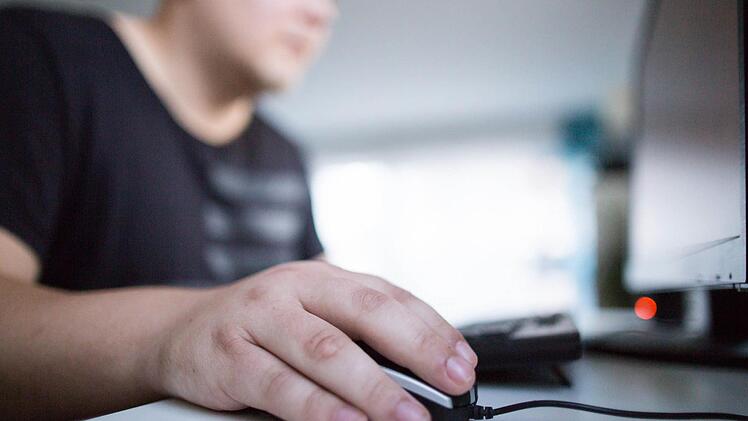 Für junge Leute ganz normal: Die digitale Arbeitswelt  Foto: Marcel Kusch/dpa