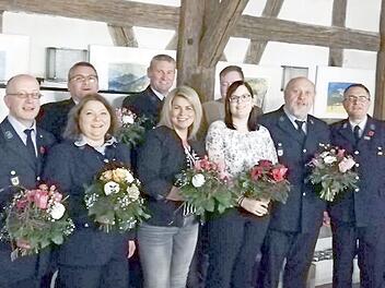 Der neu gewählte Vorstand: Jochen Kreß, Birgit Gmeiner, Richard Zeilinger, Beate Eden, Siegfried Engelhardt, Caroline Neuner, Bastian Holler, Gerhard Welker und Niko Drechsel
