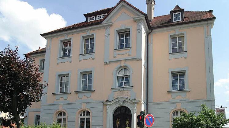 Im Gebäude des früheren Geschwister-Gummi-Kinderheims ist seit 15 Jahren der Familientreff untergebracht. Foto: Gabriele Hänseler