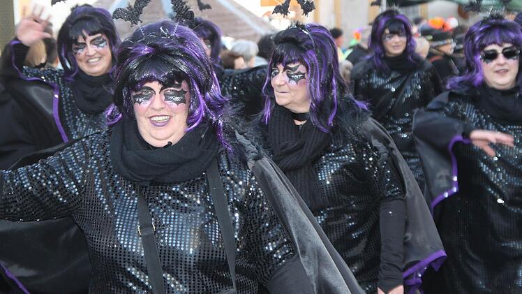 Marktplatztreiben in Stadtsteinach. Foto: Jürgen Gärtner