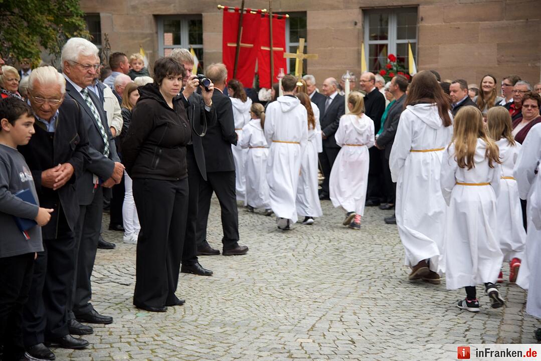 Nach einjähriger Kirchensanierung: Hannberg feiert die Wiedereröffnung der Wehrkirche der Pfarrei Geburt Mariens Hannberg
