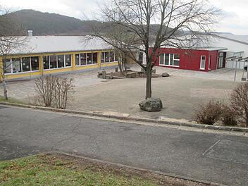 Abgeschlossen ist die Sanierung der Grundschule und der Turnhalle. Kleinere Mängel werden in den nächsten Wochen behoben.  Foto: Winfried Ehling