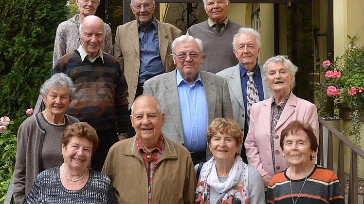 Vor 65 Jahren, im Frühsommer 1950, haben sie in Bad Kissingen ihr Abitur "gebaut", inzwischen trifft sich der ehemalige Abiturjahrgang regelmäßig einmal im Jahr in Bad Kissingen.  Foto: Peter Rauch