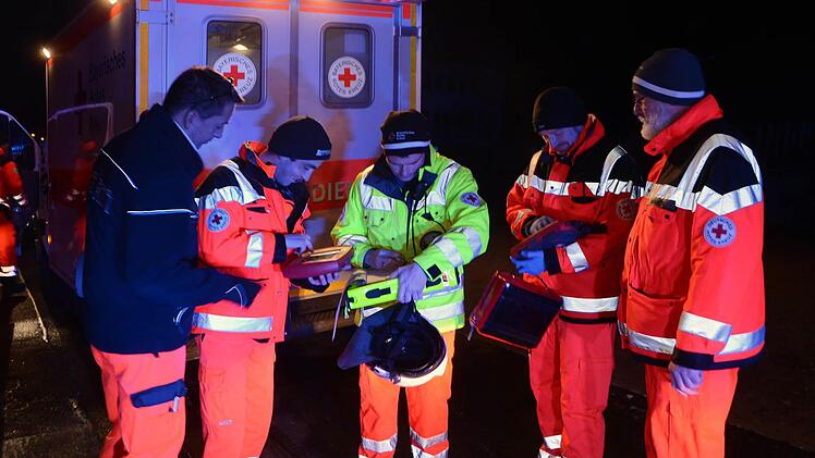 Einsatz wegen eines Brandes in Bad Kissingen.  Foto: Peter Rauch