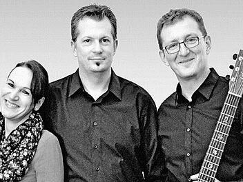 "Alles Liebe - oder was?" Akustikmusik mit dem Trio dell'A.R.T bietet die KIS am morgigen Samstag in der Alten Darre Bad Staffelstein. Hinter dem Namen verbergen sich drei bekannte K&uuml;nstler-Pers&ouml;nlichkeiten aus dem Obermaingebiet. Foto: privat