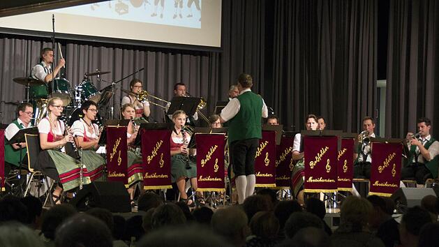 Dieses Foto der Ro&szlig;felder Musikanten entstand beim Herbstfest im vergangenen Jahr. Foto: Silke Rottmann