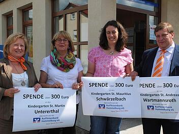 Freude über Spenden: Elke Schneider, Waltraud Blum, Daniela Müller und Norbert Schaub (von links). Foto: Lisa Schaupp