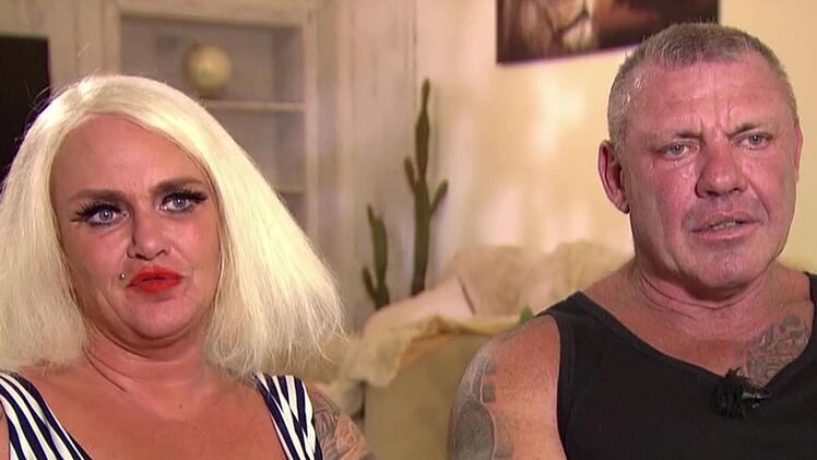 Andreas sieht schwarz, Caro bleibt gelassen.