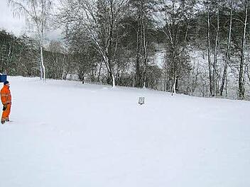 Hier, neben dem Ebracher Naturbad, soll die Minigolfanlage neu entstehen.  Foto: Walter Hanslok