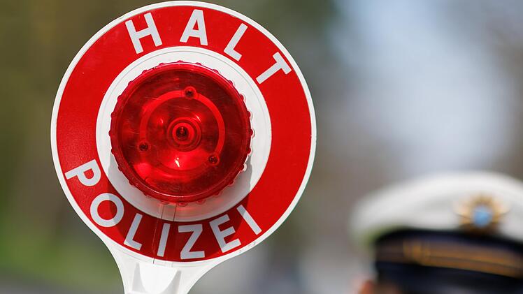 A9 bei Bayreuth: Polizei landet bei Kontrolle erschreckenden Treffer - "schon beim &Ouml;ffnen der T&uuml;r"