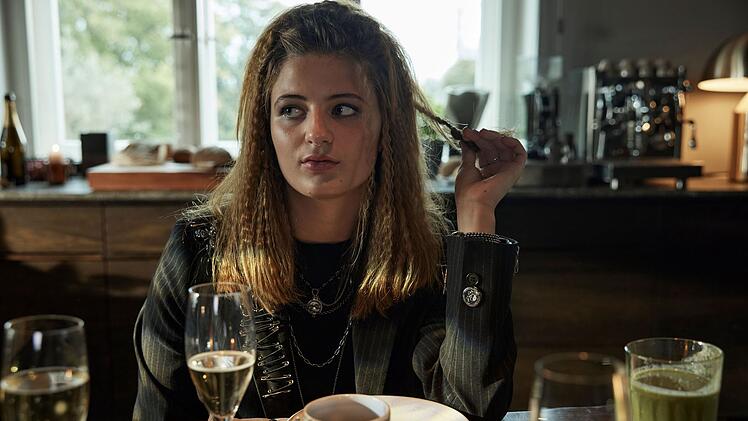 Bei "Das Beste kommt noch!" (Free-TV-Premiere am 2. Februar, 20.15 Uhr, SAT.1) spielte Emma Schweiger (Bild) einmal mehr an der Seite ihres Vaters.