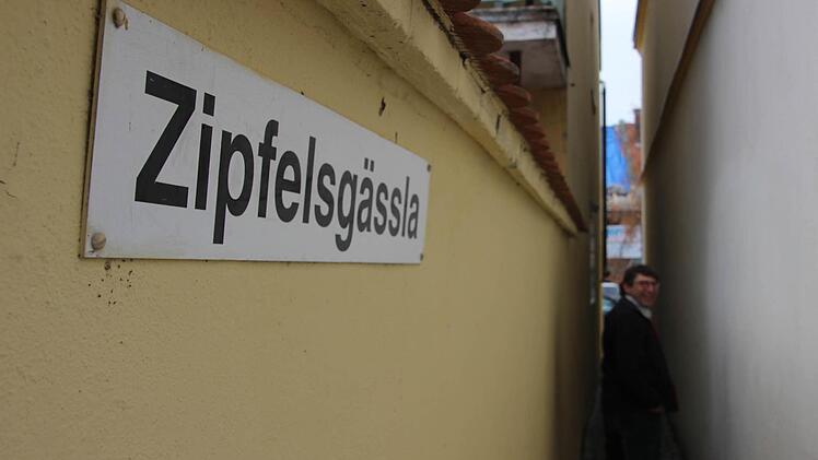 Schmal, aber lang: das Zipfelsgässla in Schlüsselfeld. Foto: Diana Fuchs