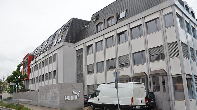 Der Herzogenauracher Sportartikler Puma hat seine "alte" Verwatltung in der W&uuml;rzburger Stra&szlig;e verkauft, Eine Option als Rathaus w&auml;re sie f&uuml;r die Stadt aber trotzdem nicht gewesen.  Foto: Bernhard Panzer