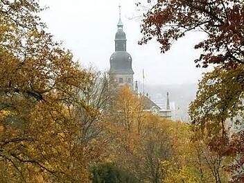 Der Turm der Morizkirche: Die Kirchenvorstände müssen nicht nur die Gebäude und die Verwaltung im Blick haben, sie sollen auch das geistliche Leben der Gemeinde mit steuern. Foto: Simone Bastian