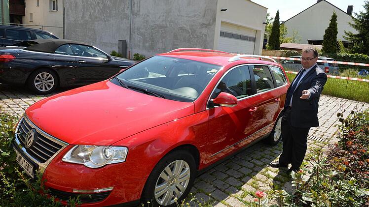 Einen so großen Dienstwagen braucht die Stadt Hallstadt nicht, findet Bürgermeister Thomas Söder. Foto: Ronald Rinklef