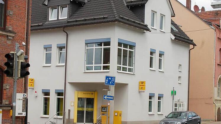 Post und Postbank wollen die Filiale am Arnoldplatz aufgeben. Foto: CT-Archiv/Rainer Lutz
