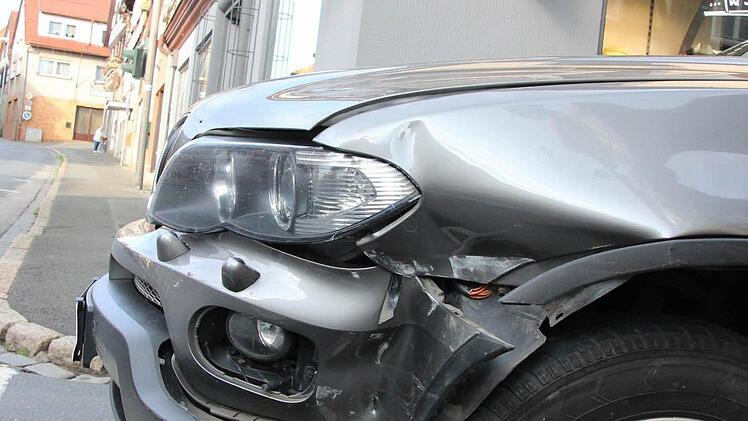 Unfallverursacher beim zweiten Zusammenstoß war der Fahrer dieses BMW.