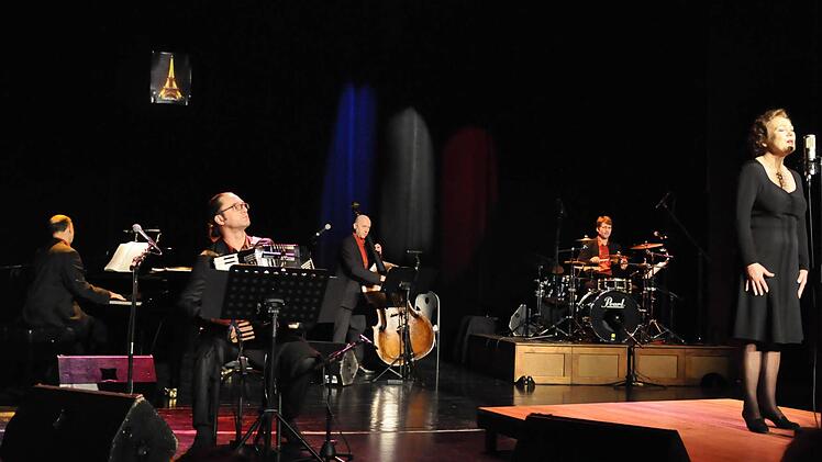 Christa Platzer mit ihrer Band.  Foto: Peter Klopf
