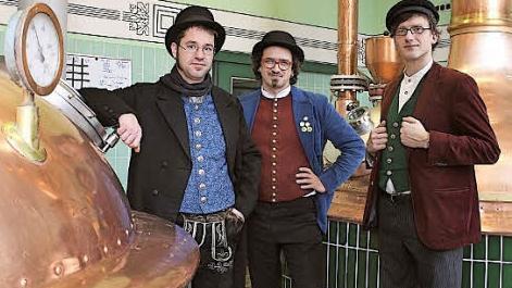 Christoph Lambertz, David Saam und Res Richter präsentieren Lieder und Geschichten rund um das Thema Bier in Knetzgau.  Foto: privat