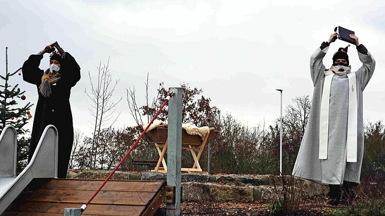 Die Krippe stand auf dem Spielhügel der Kita. Foto: Richard Sänger