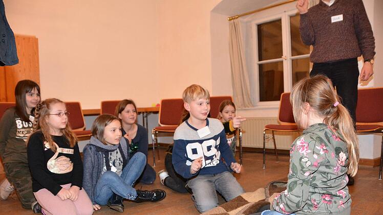 Impressionen von der Probe des neuen DekanatskinderchorsFoto: Dagmar Besand