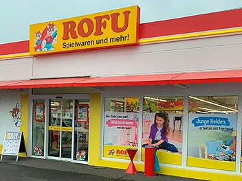 Au&szlig;enansicht einer Rofu-Filiale