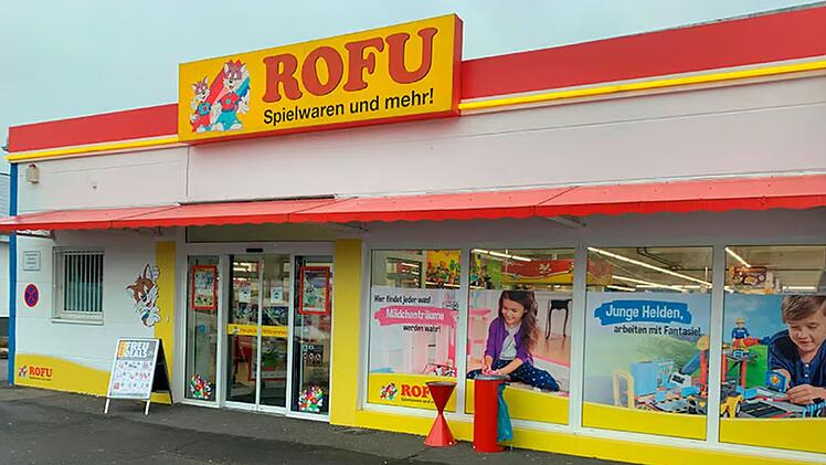 Au&szlig;enansicht einer Rofu-Filiale