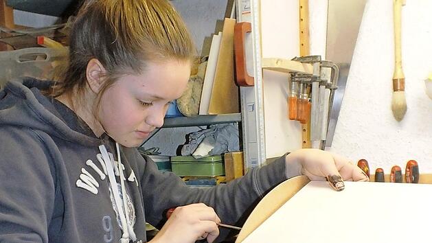 Sophia Zipf arbeitet an der Trommel ... Foto: privat