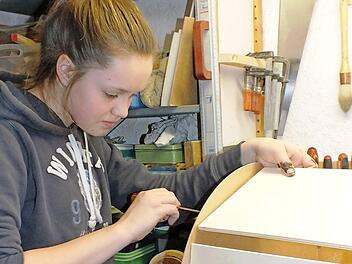 Sophia Zipf arbeitet an der Trommel ... Foto: privat