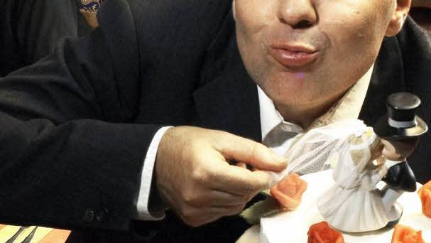 Zwei Dinge, die Harald Rink mag: essen und andere zum Lachen bringen. Foto: privat