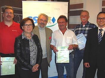 Ehrung treuer CSU-Mitglieder: Timo Berro, Karin Renner, Gerhard Hortig, Michael Schneider, Gerhard Füller und Mario Götz (v. l.) Foto: Günther Straub