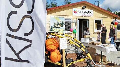 Der Eingang zum Kisspark.  Fotos: Sigismund von Dobschütz