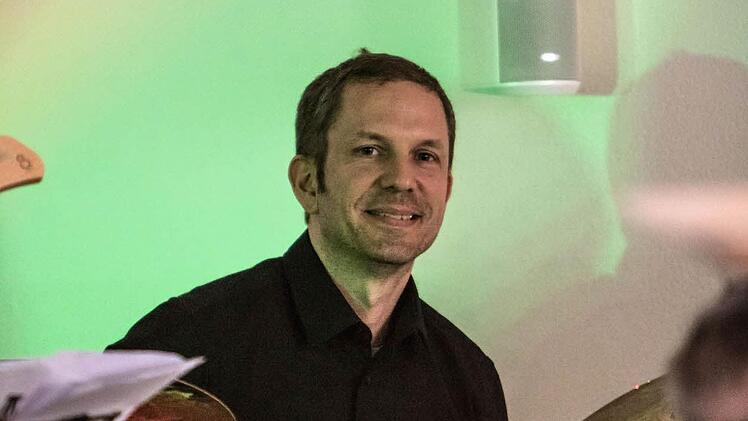 Mit eigenen Rückert-Vertonungen erinnerte die Lehrer-Band "Teachers of the Revolution" an den 150. Todestag des Dichters und Orientalisten. Foto: Jochen Berger