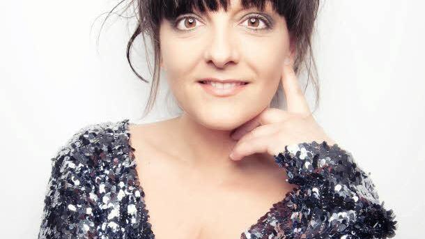 rena Schwarz, Moderation am Donnerstag auf der Showbühne